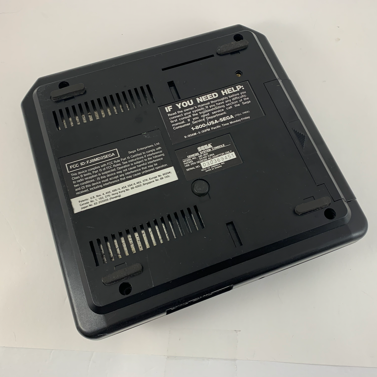 Original Sega Genesis 2 Shell Complete