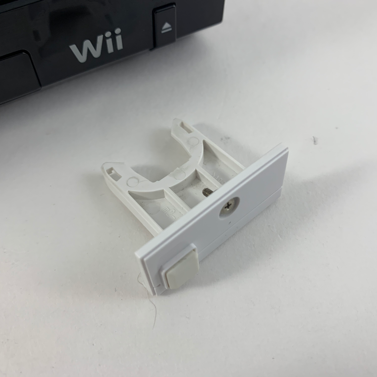 Original Nintendo Wii Coin Battery Holder (White)
