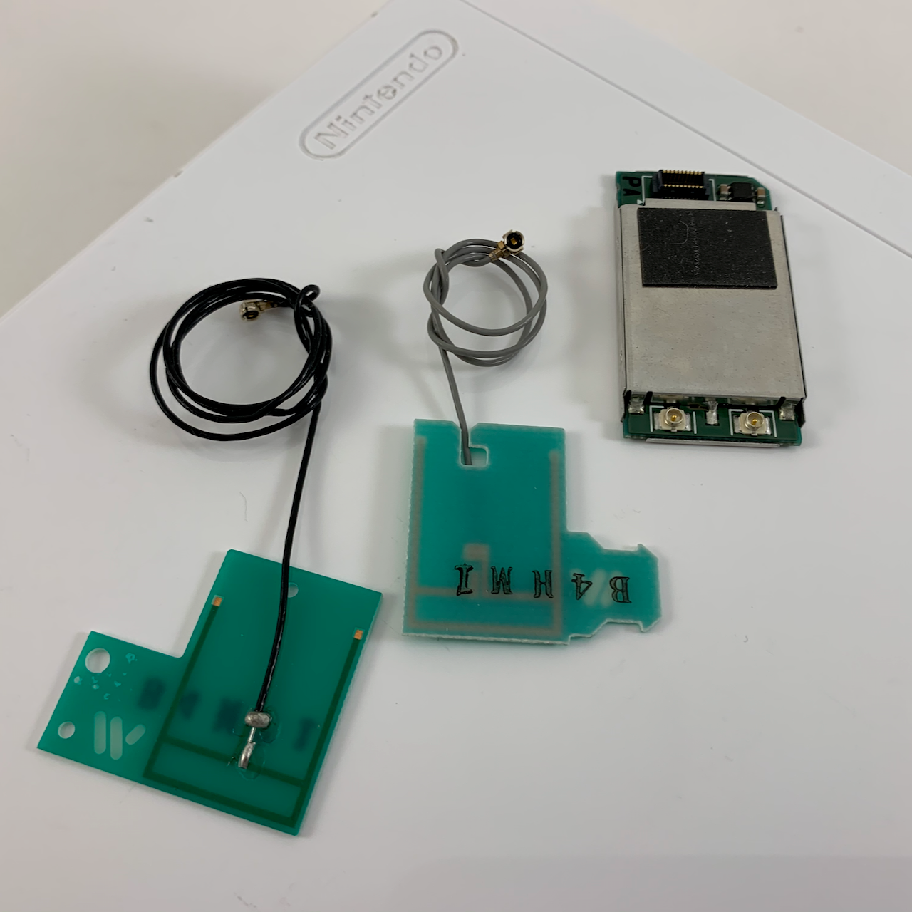 Original Nintendo Wii Wi-Fi Adapter and Antenna