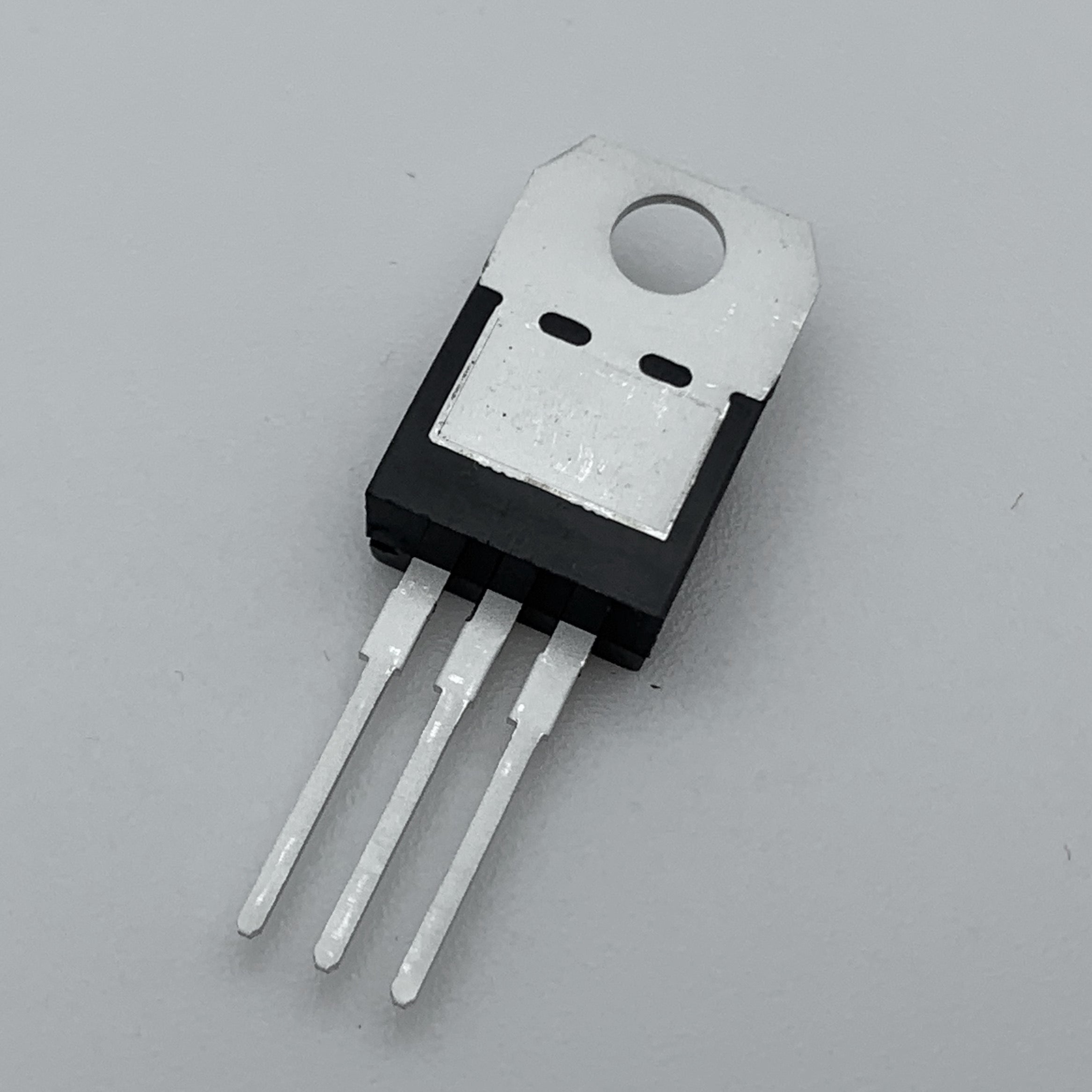 7805 Voltage Regulator