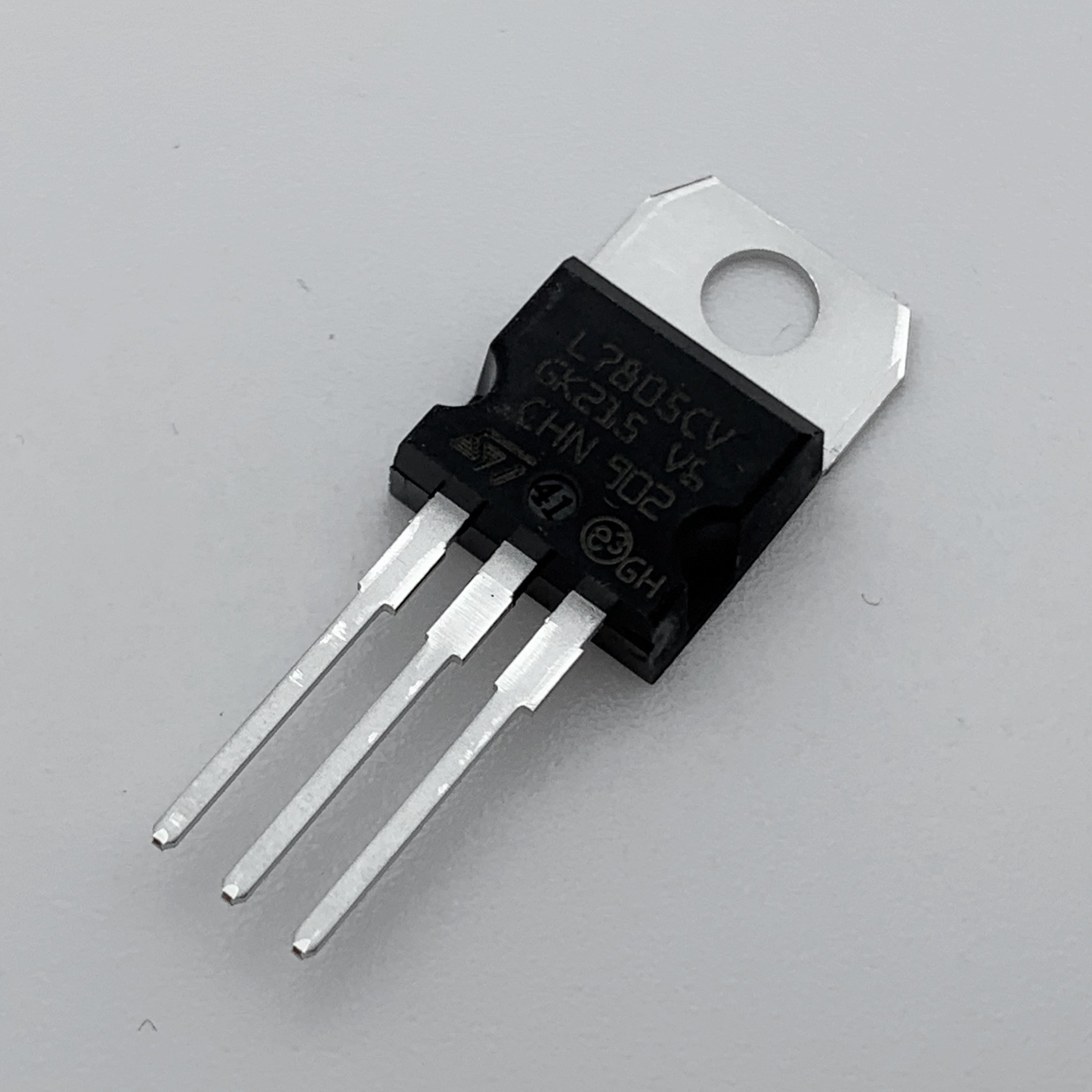 7805 Voltage Regulator